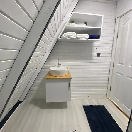 بيت للعطل White Bungalov *